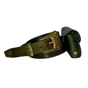 4610 Italian Leather Size Medium olive green wallet belt. Gold‎ buckle. Vintage.